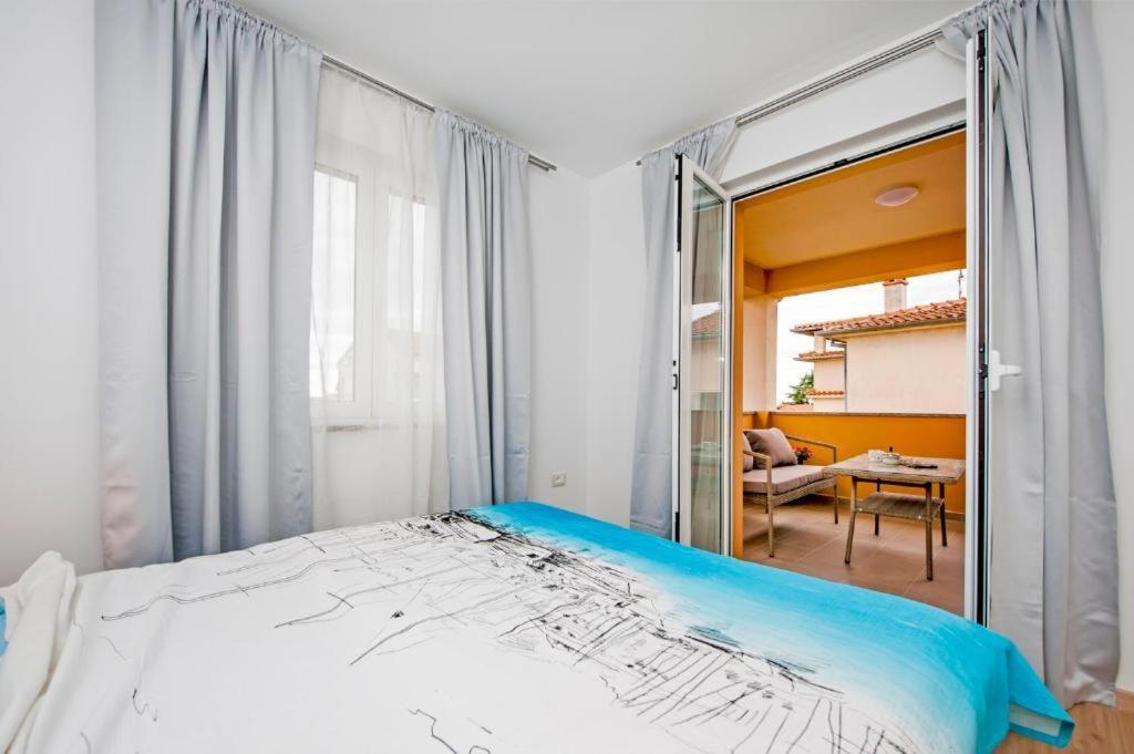 Aria Room And Apartmant Fuga Ровінь Екстер'єр фото
