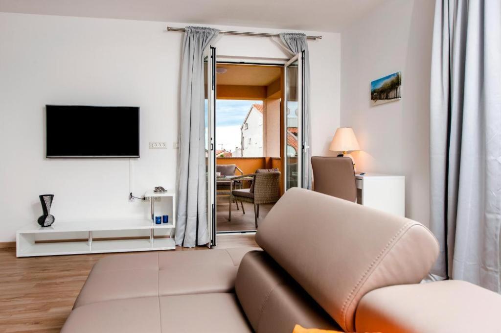 Aria Room And Apartmant Fuga Ровінь Екстер'єр фото