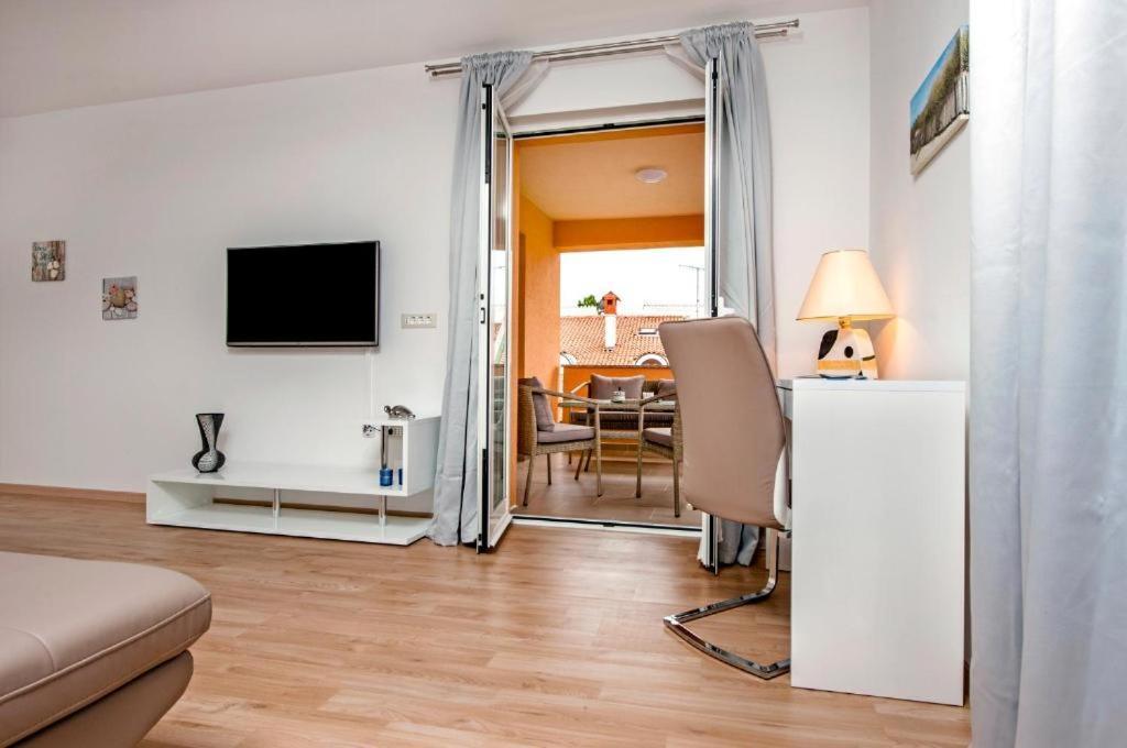 Aria Room And Apartmant Fuga Ровінь Екстер'єр фото