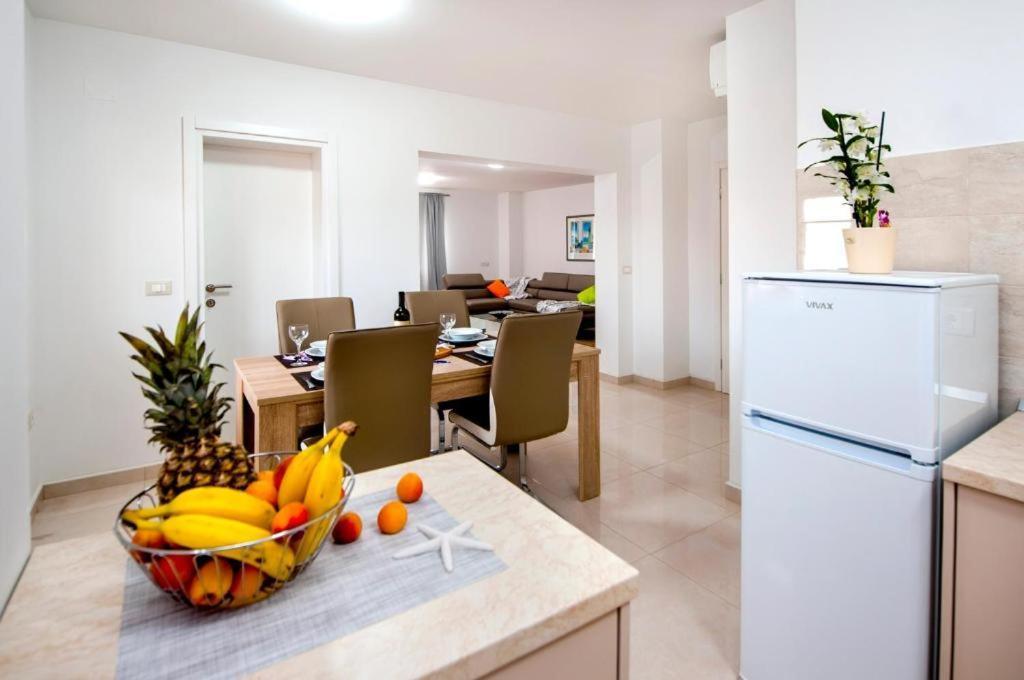 Aria Room And Apartmant Fuga Ровінь Екстер'єр фото